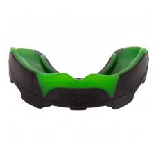 Капа VENUM PREDATOR MOUTHGUARD-BLACK/GREEN (102) Капа VENUM PREDATOR MOUTHGUARD-BLACK/GREEN (102)